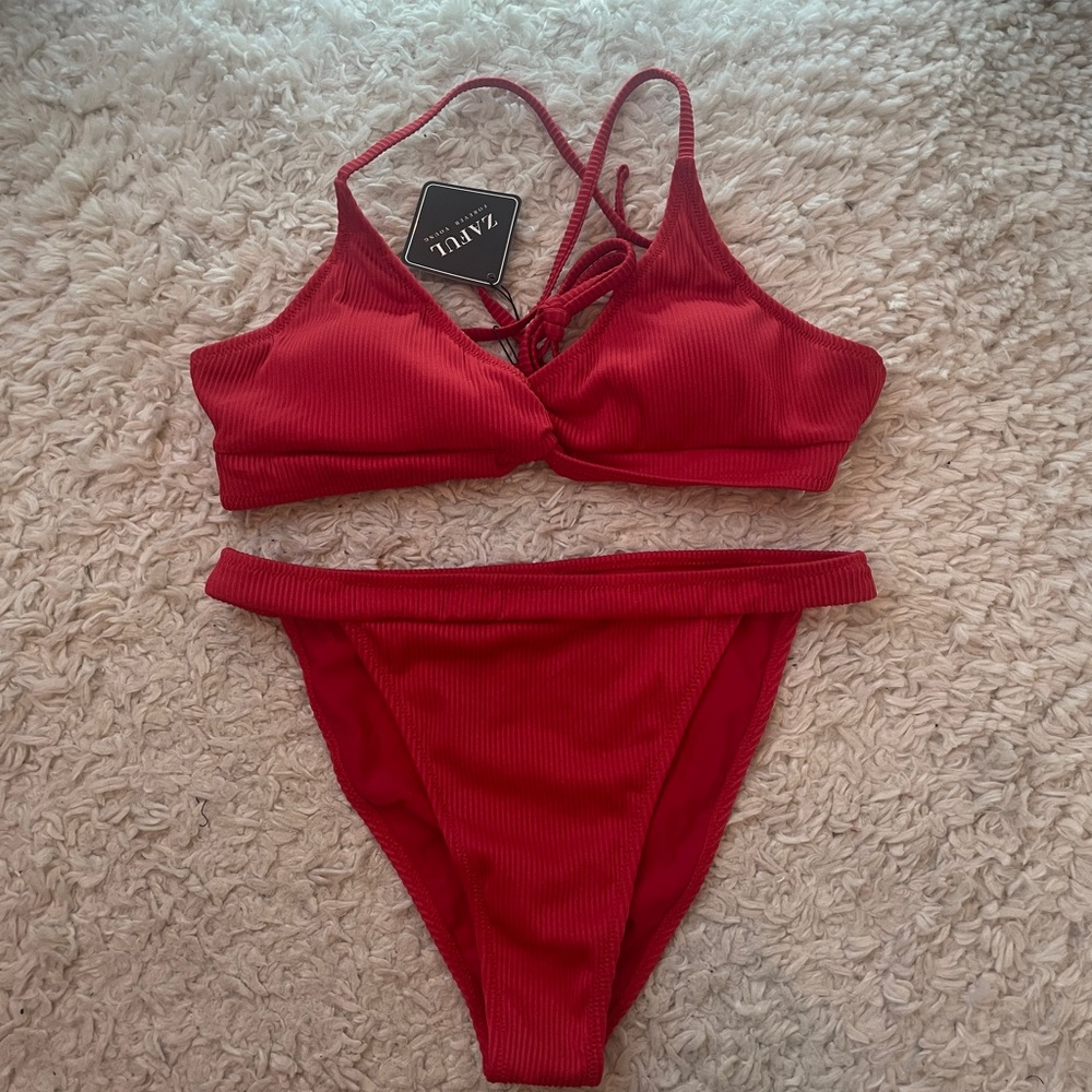 Zaful Vibrant Red Ribbed Bikini - Picture 2 of 9